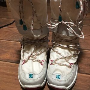 DC Snow boots